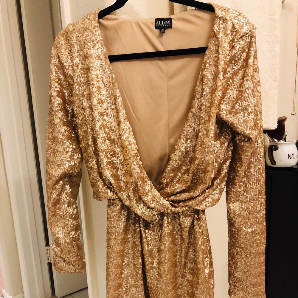 Beautiful gold dress for the holidays!